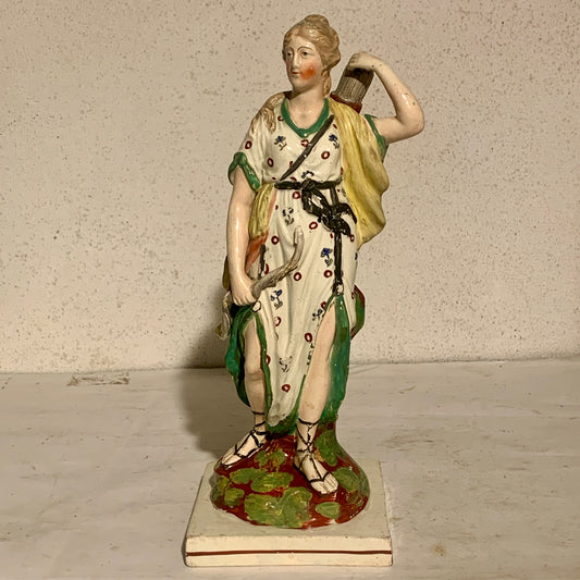 Antik Staffordshire Pearlware, Diana (Artemis), jagtens gudinde, fra 1820.