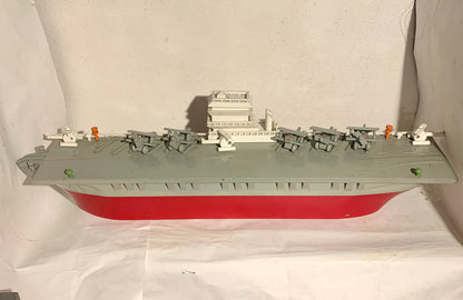 Ældre unikt dansk design træ hangarskib, fra midt 1900 tallet.