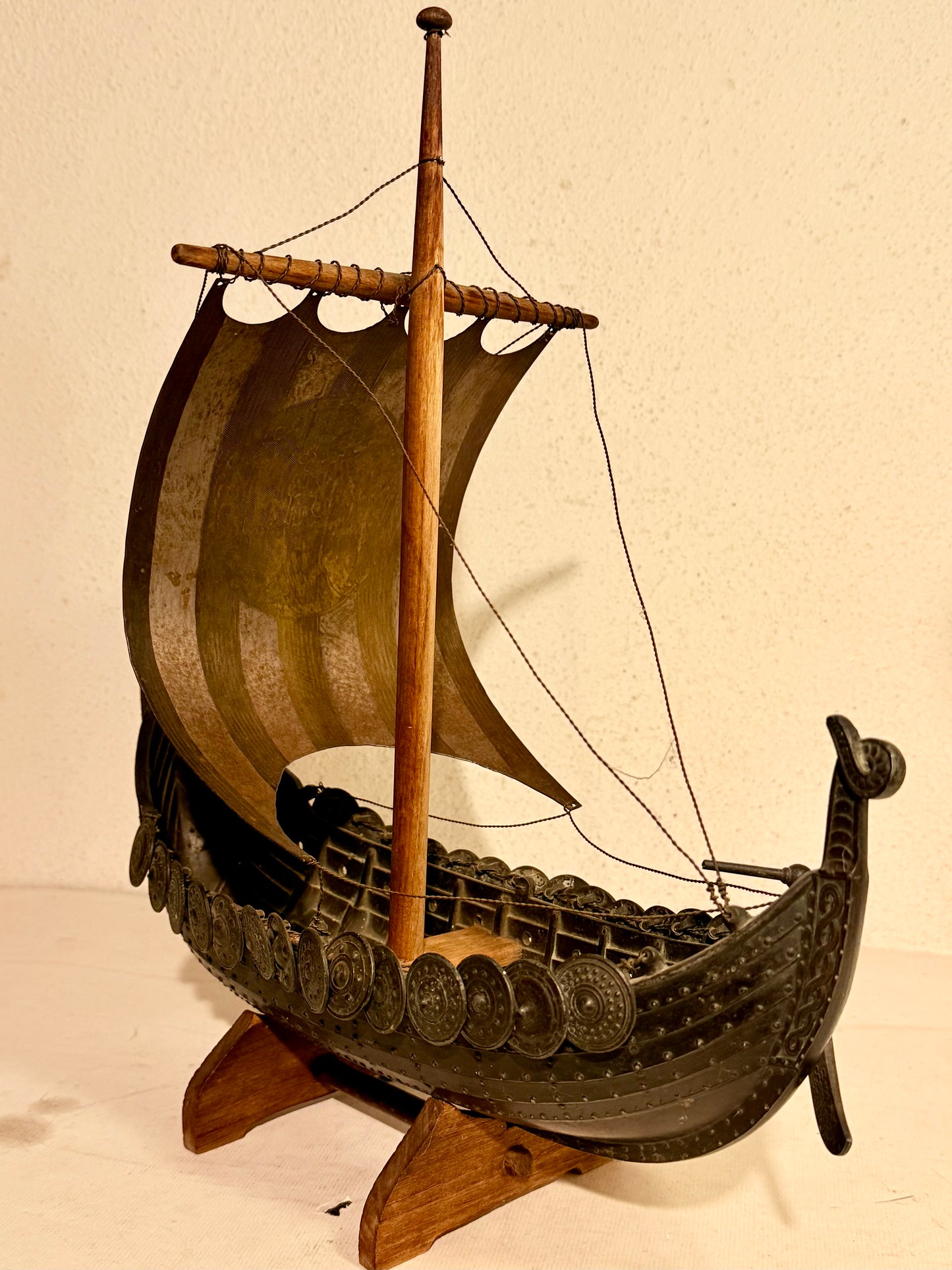 Edward Aagaard, ældre bronze Viking Drageskib, fra midt 1900 tallet.