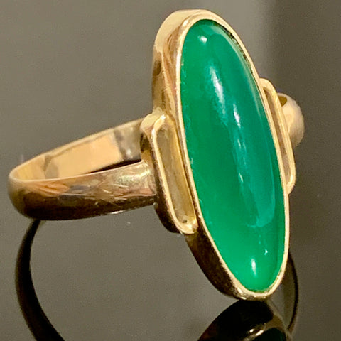 Bernhard Hertz(1893-2007.) 14K art deco guldring m. Grøn agat.