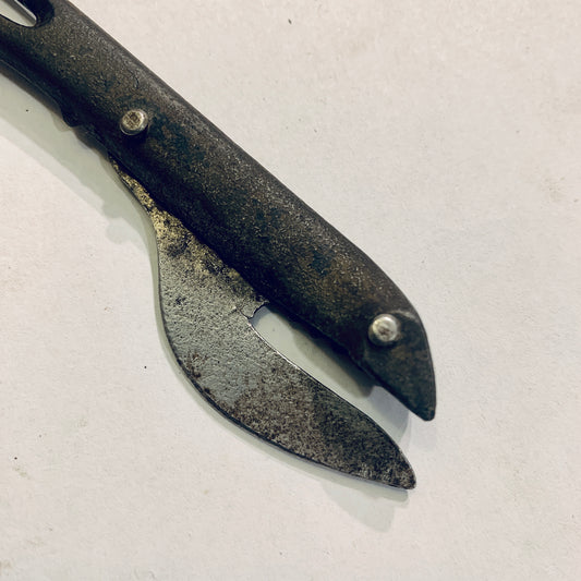 Ældre fransk dåseåbner.