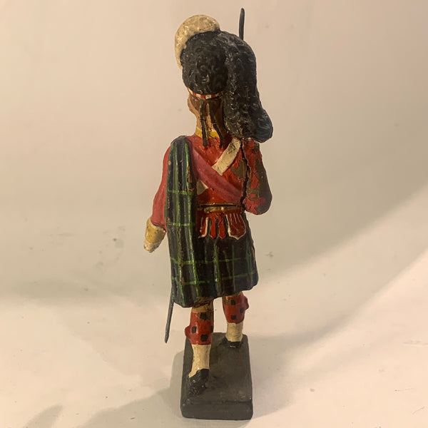 Lineol Skotsk officer, med sabel.