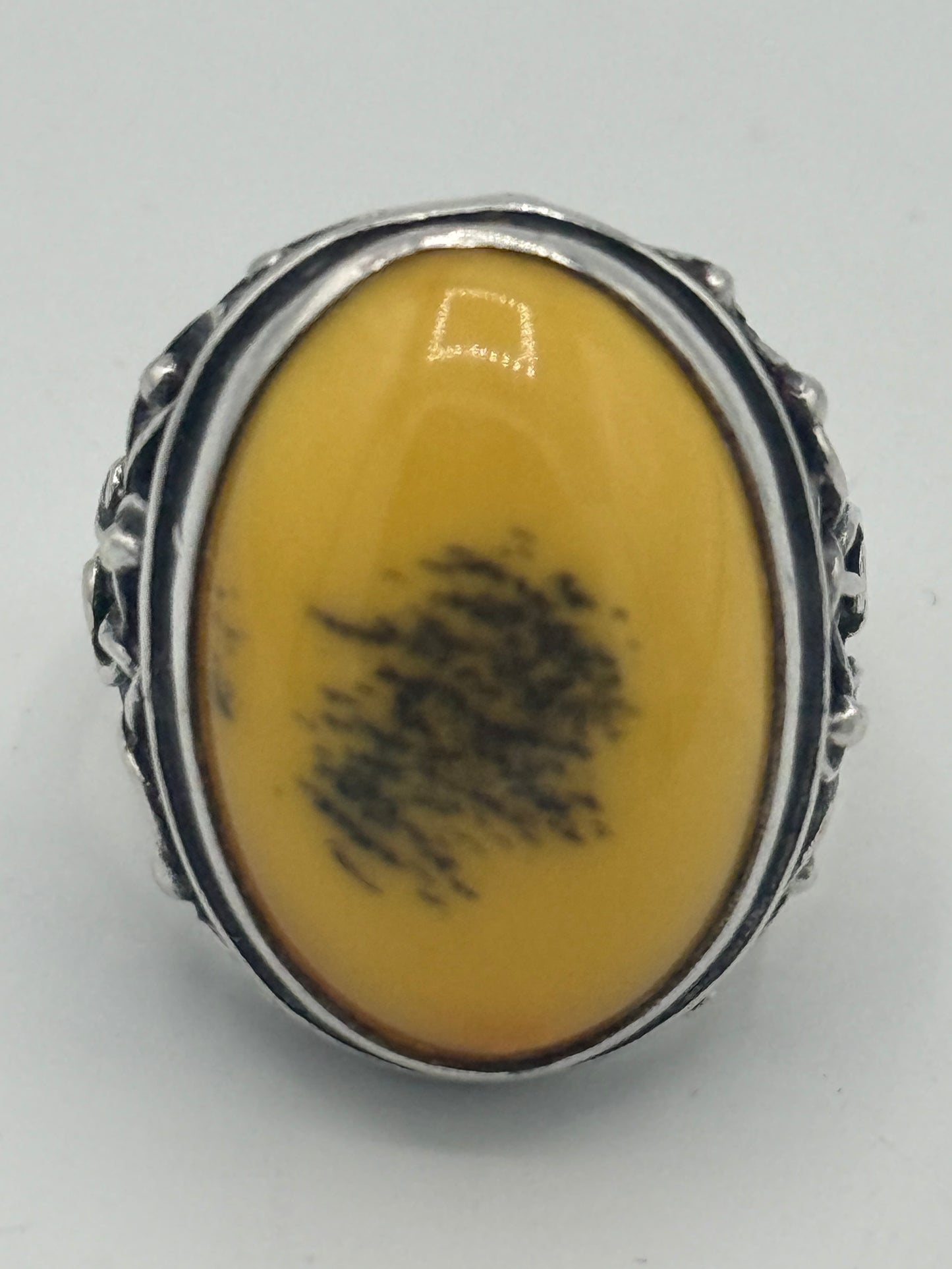 Vintage skønvirkestil Mælke rav & Sterlingsølv ring. Gstad, Polen. Fra 1980érne