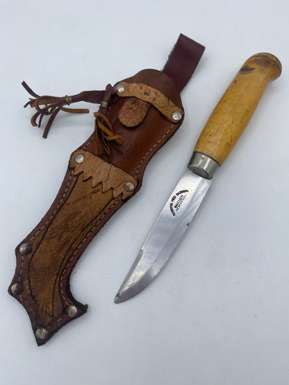 Frosts Knivfabrik. Ældre morakniv med skede. Sverige. 20. Årh
