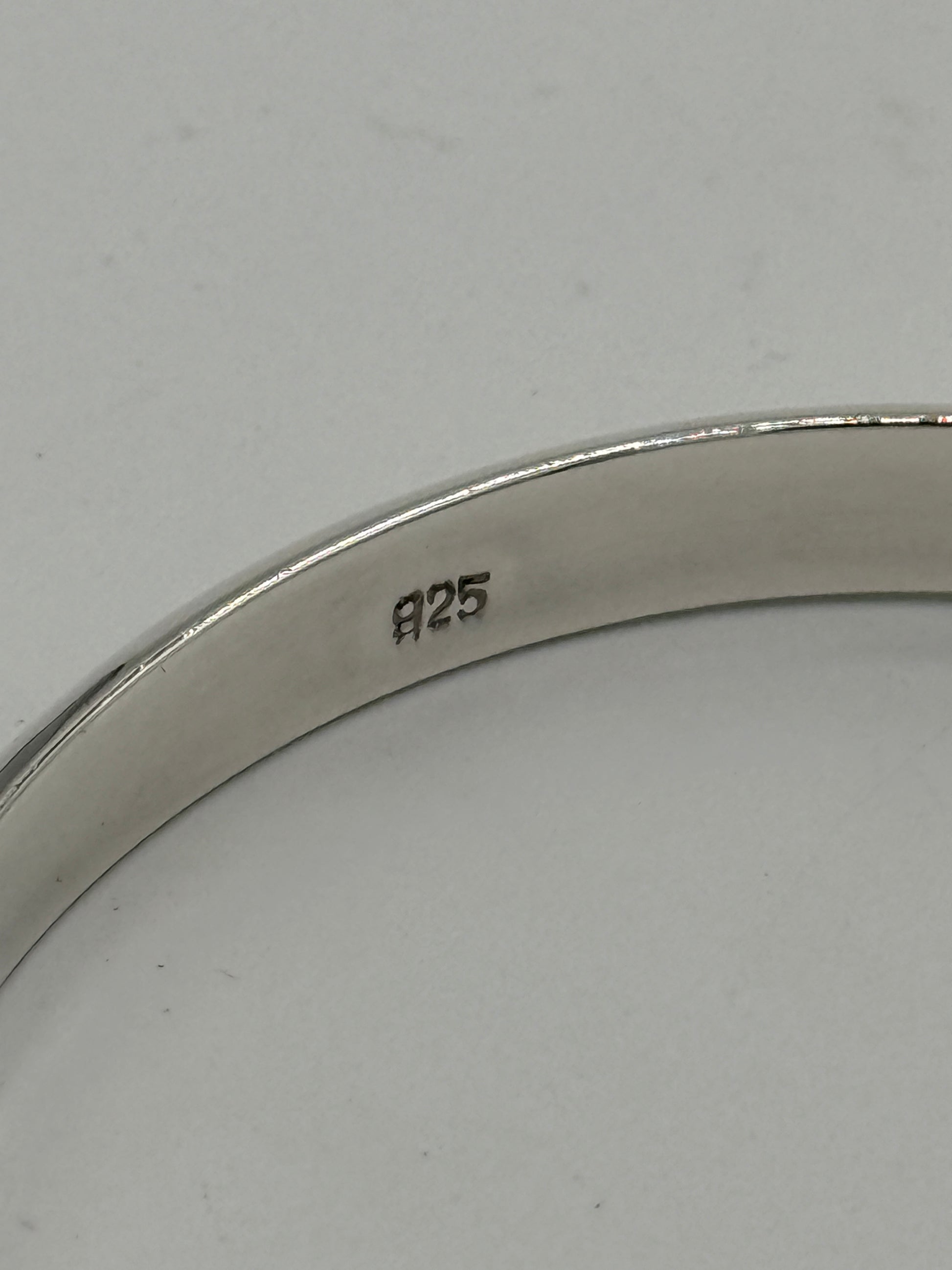 Vintage modernistisk rund Sterlingsølv armring. Fra 1980érne