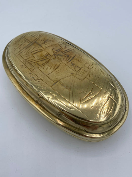 Antik tobaks æske i messing. Holland midt/slut 18.Årh