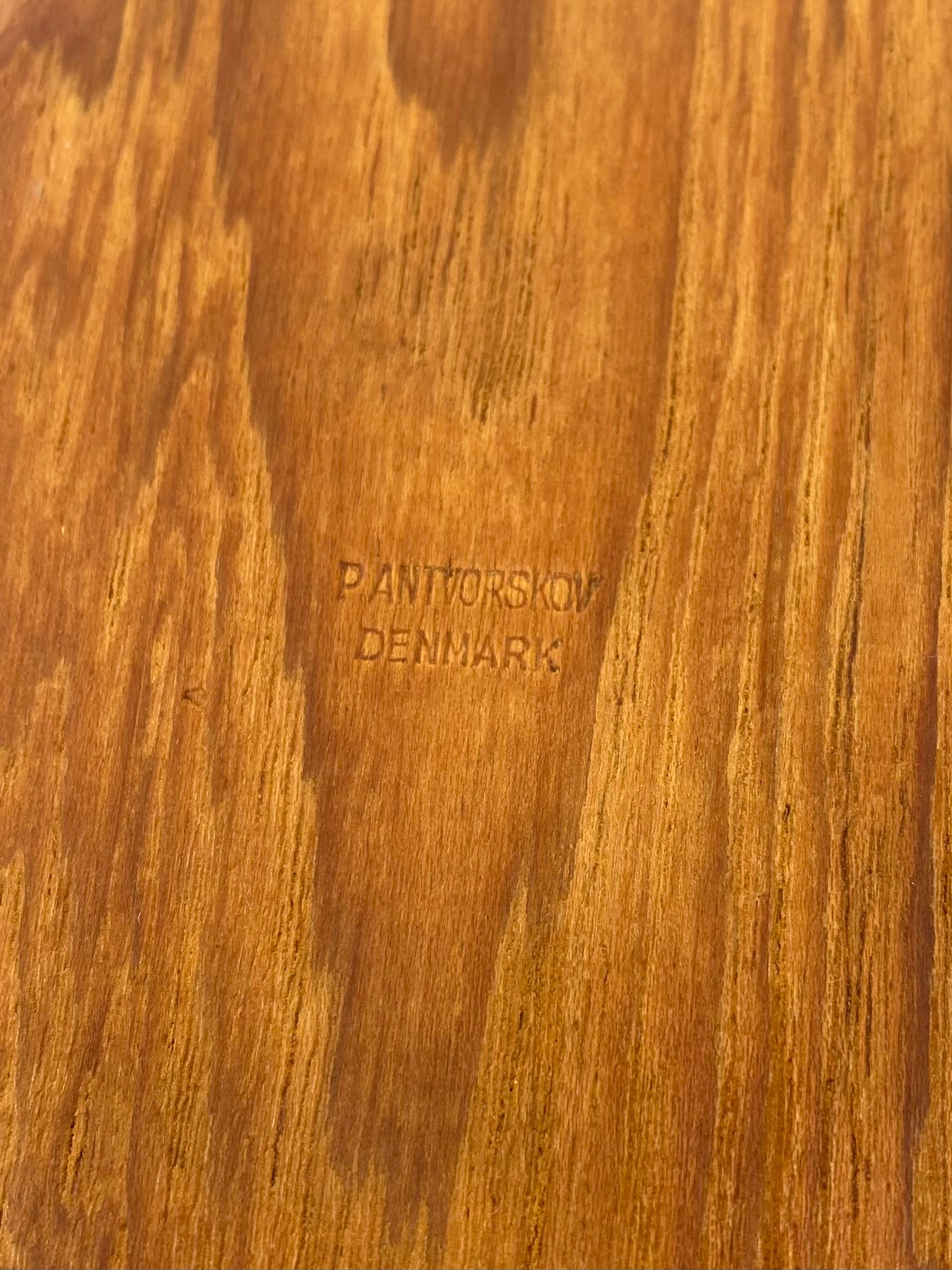 P.Antvorskov. Vintage dansk design teaktræ dæk tallerken. Fra midt 20.Årh