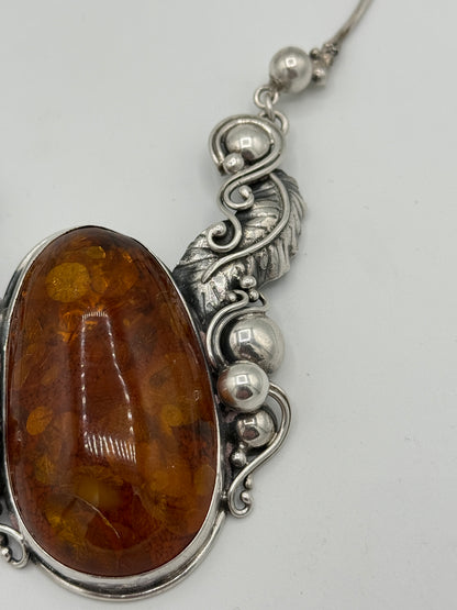 Vintage skønvirkestil Rav & Sterlingsølv hals collier. Gdansk, Polen. Fra 1980érne