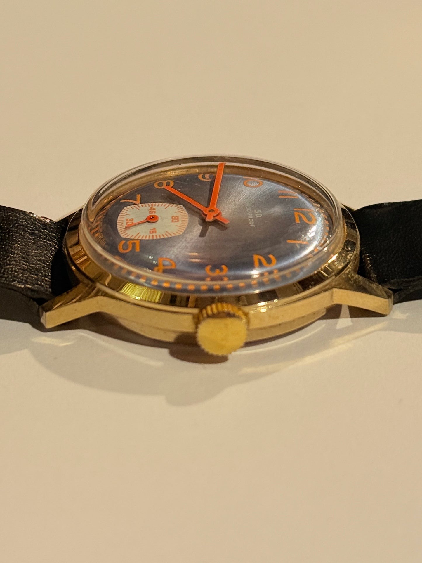 Vintage SD orange manuelt armbåndsur. Fra 1970erne.