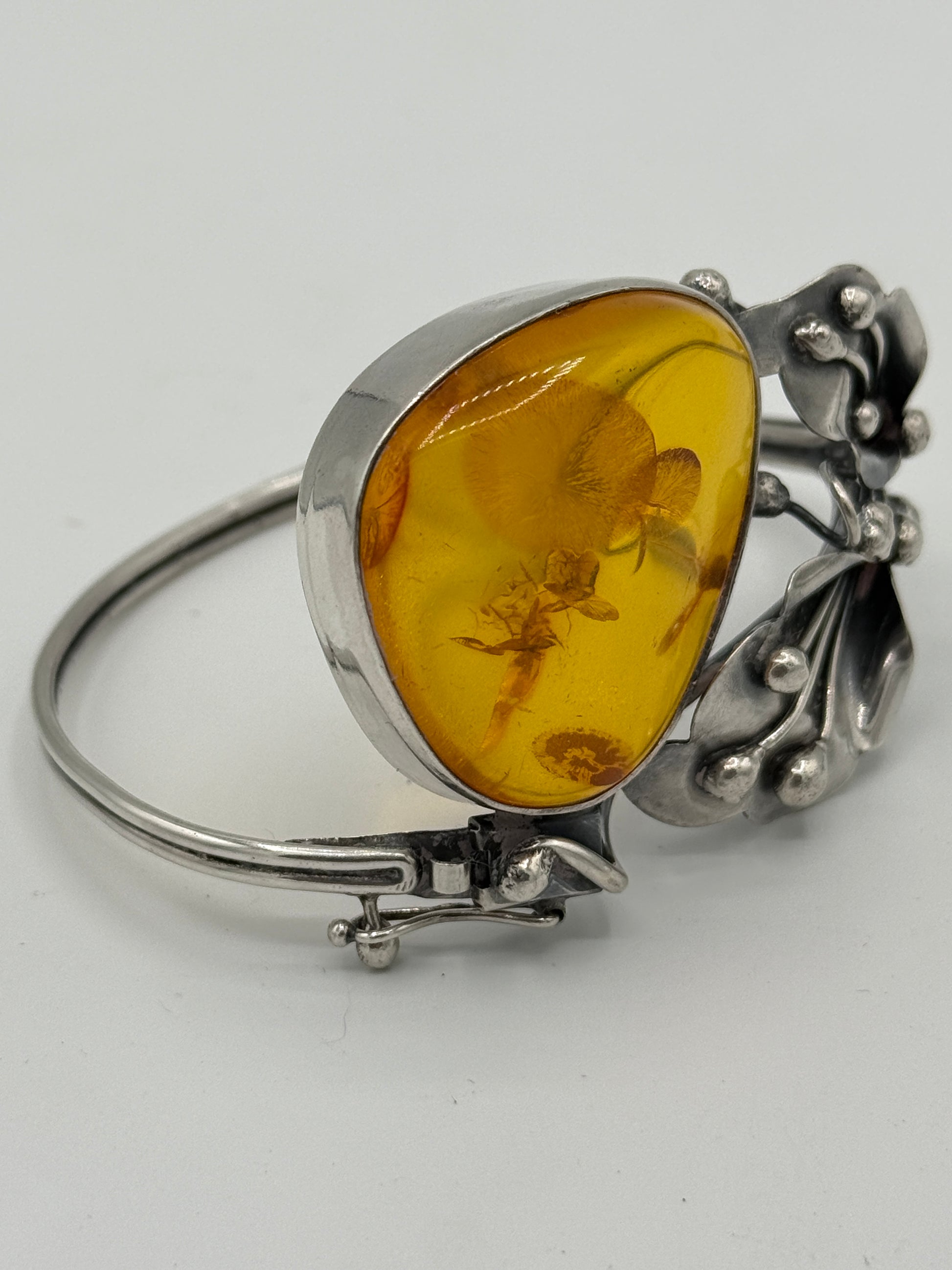 Vintage unika skønvirkestil Rav & Sterlingsølv armbånd. Gdansk, Polen. Fra 1980érne