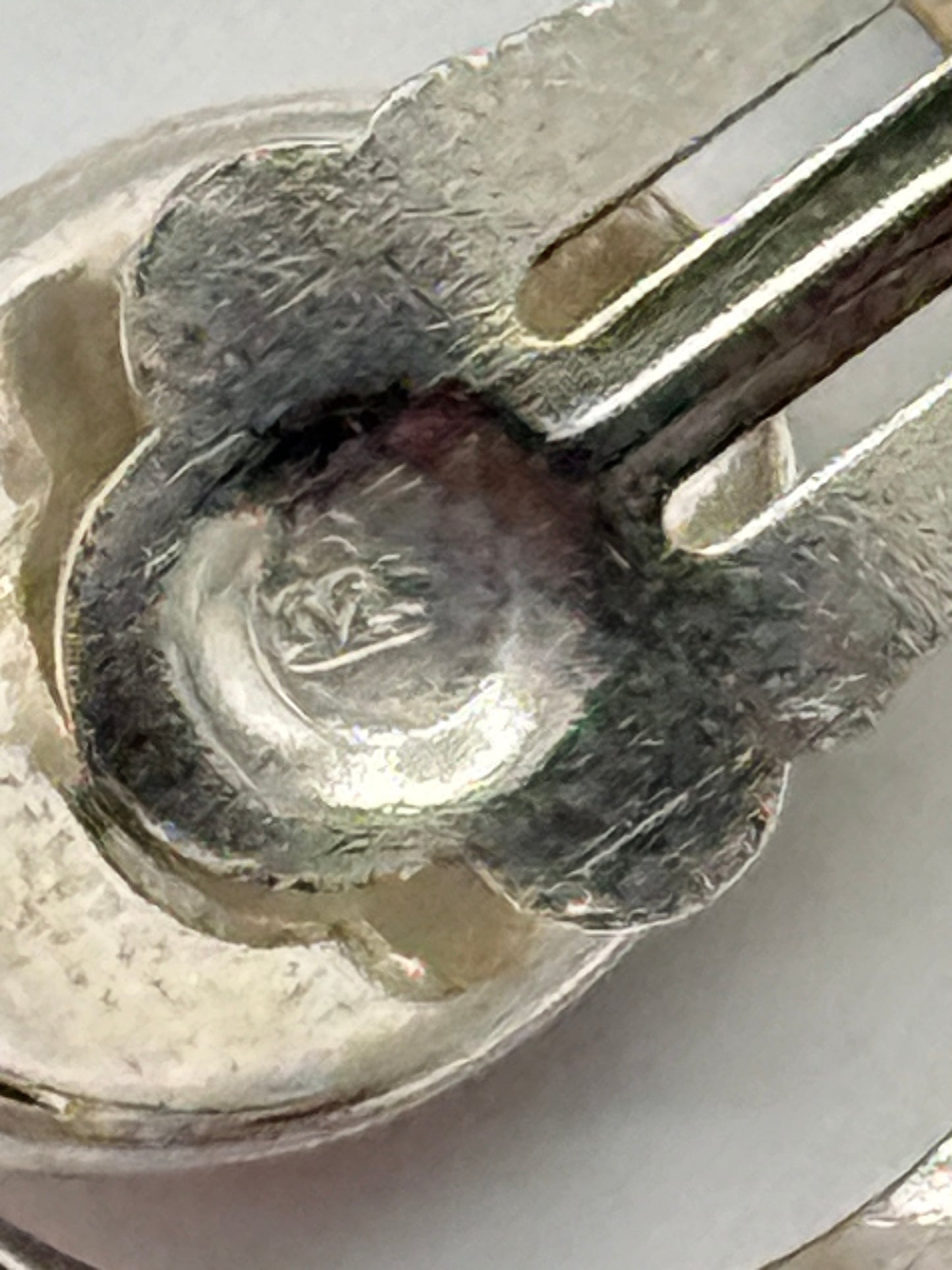 Vintage modernistisk rav & sterling sølv øre clips. Fra 1980érne