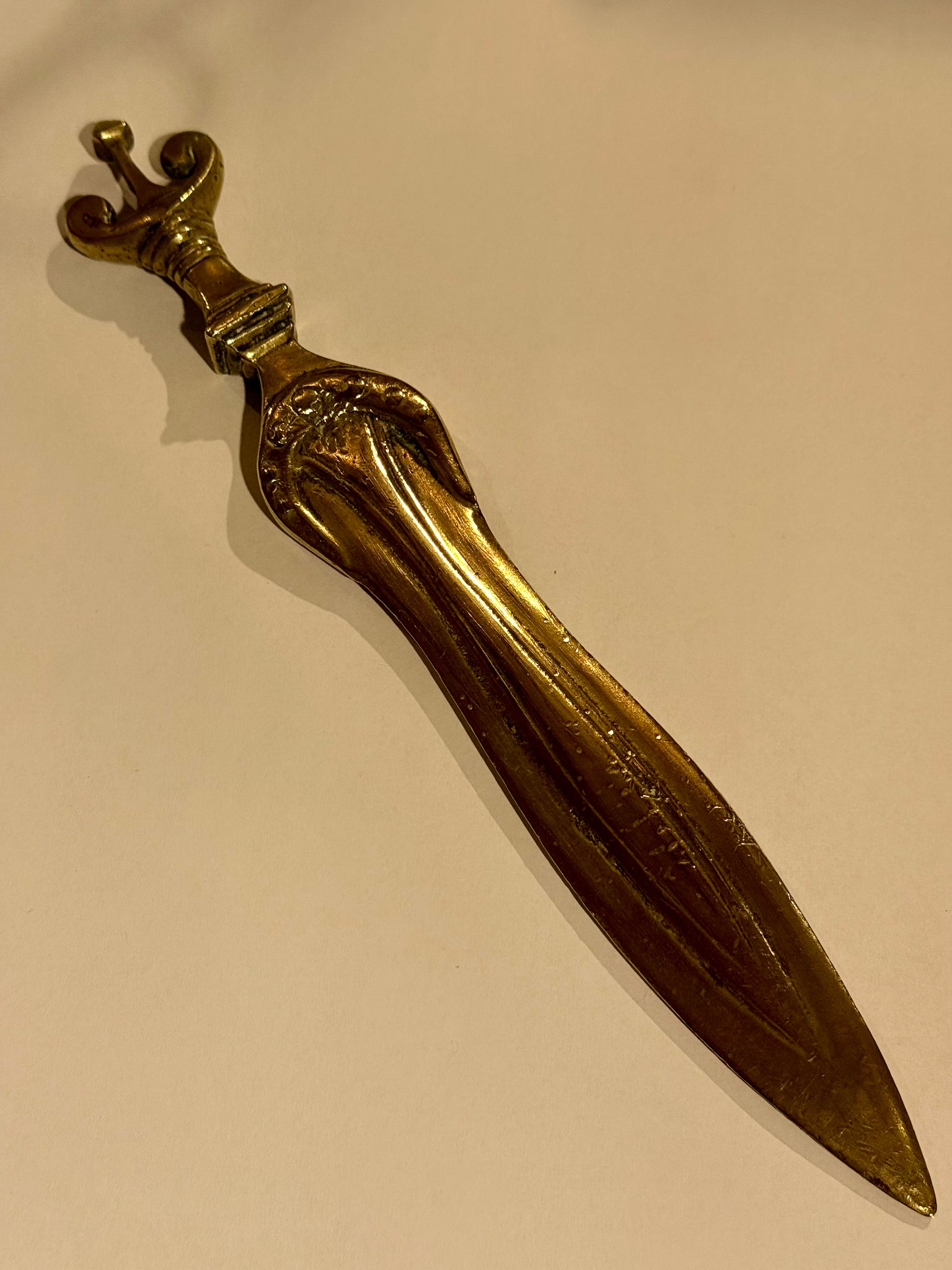 Antik dansk bronzealder sværd brevåbner, fra 1800 tallet.