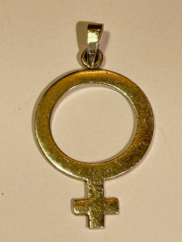 Kvindesymbol i sølv vedhæng af hermann siersbøl