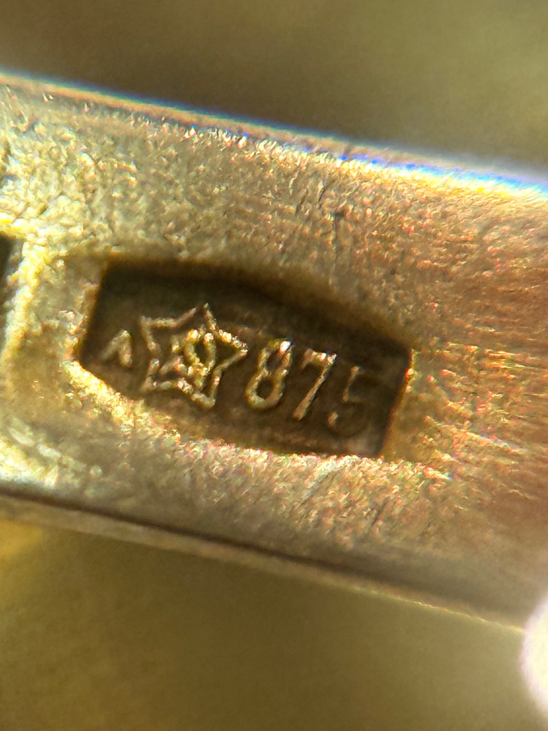 Ældre niello forgyldt sølv signet ring. fra midt 20.årh