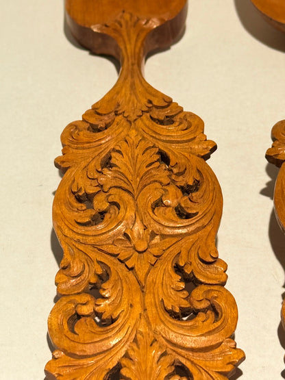 Antik Norsk udskåret Guldbrandsdalen-stil træ salat bestik, fra ca. 1870