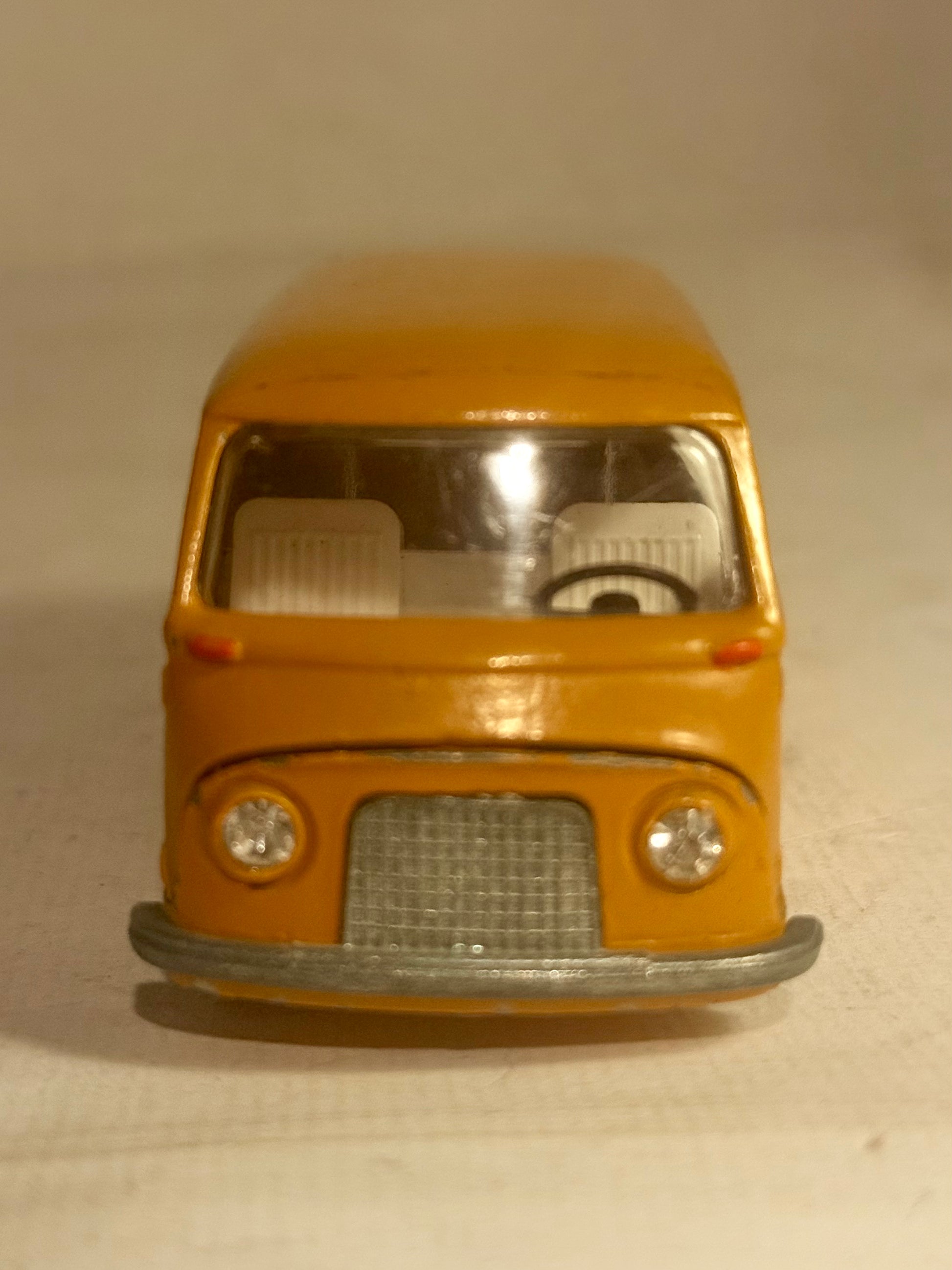 Ford Taunus postbil No. 415