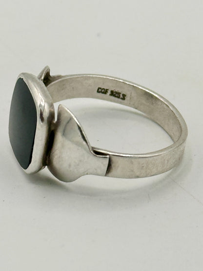Carl Ove Frydensberg (1949-1982) Sølv & Onyx signet herrering, fra midt 20. Årh