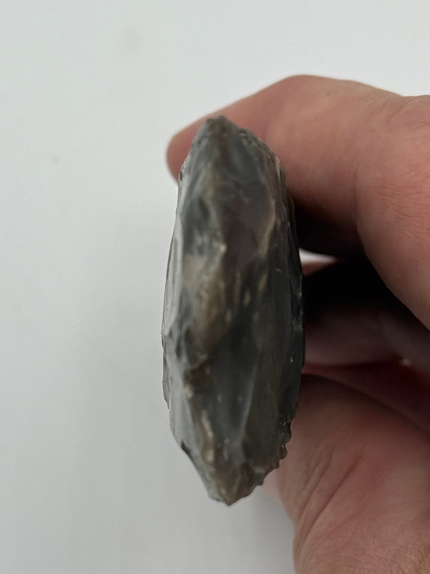 Dansk Stenalder. Tyknakket tyndbladet økse i flint. Dolktid 2400-1800 F.Kr