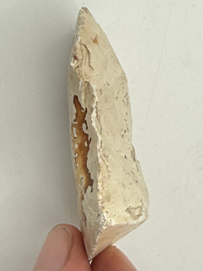 Dansk Stenalder. Asymmetrisk skiveøkse i flint. Sen Ertebølletid: 4500-3900 F.Kr