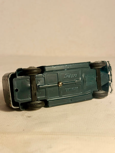 TEKNO Denmark Triangel politibil No. 427.