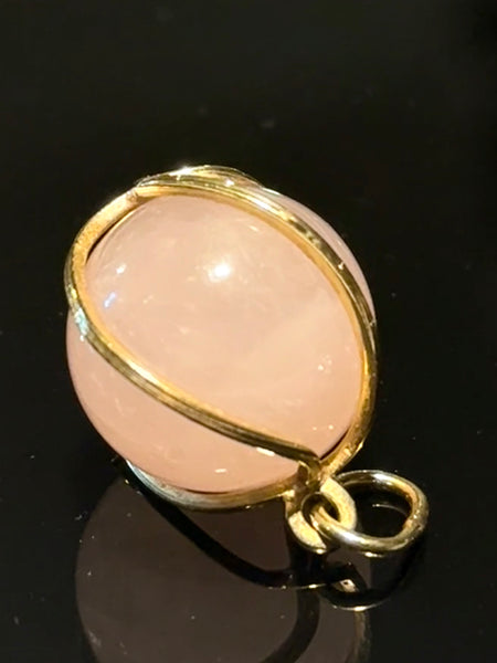 Vintage vedhæng i 14K guld og Rosakvarts.
