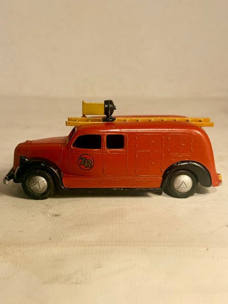TEKNO Denmark Triangel brandsprøjtebil No. 486.