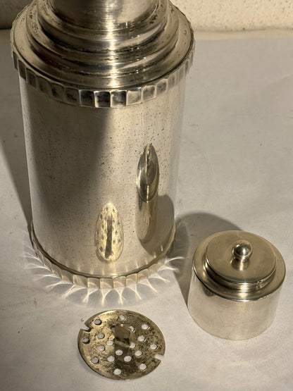 Art Deco cocktail shaker i sølvplet. Start 20. Årh