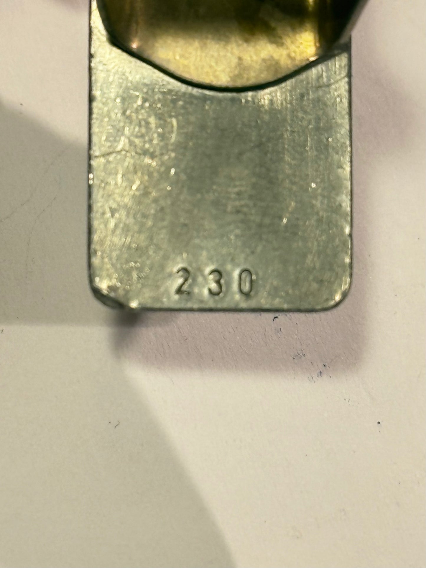 Ring med blå glas sten og modernistisk design af Jørgen Jensen