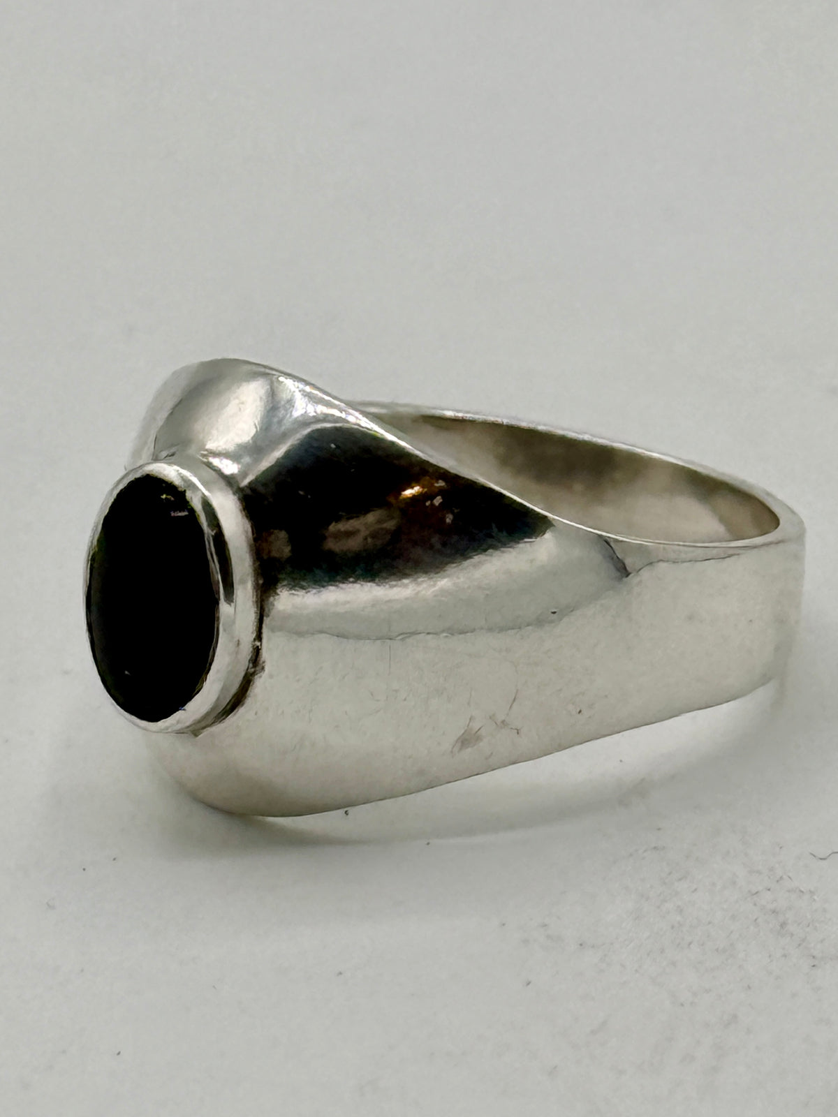 Vintage Onyx & Sterlingsølv ring. Polen. Fra 1980érne