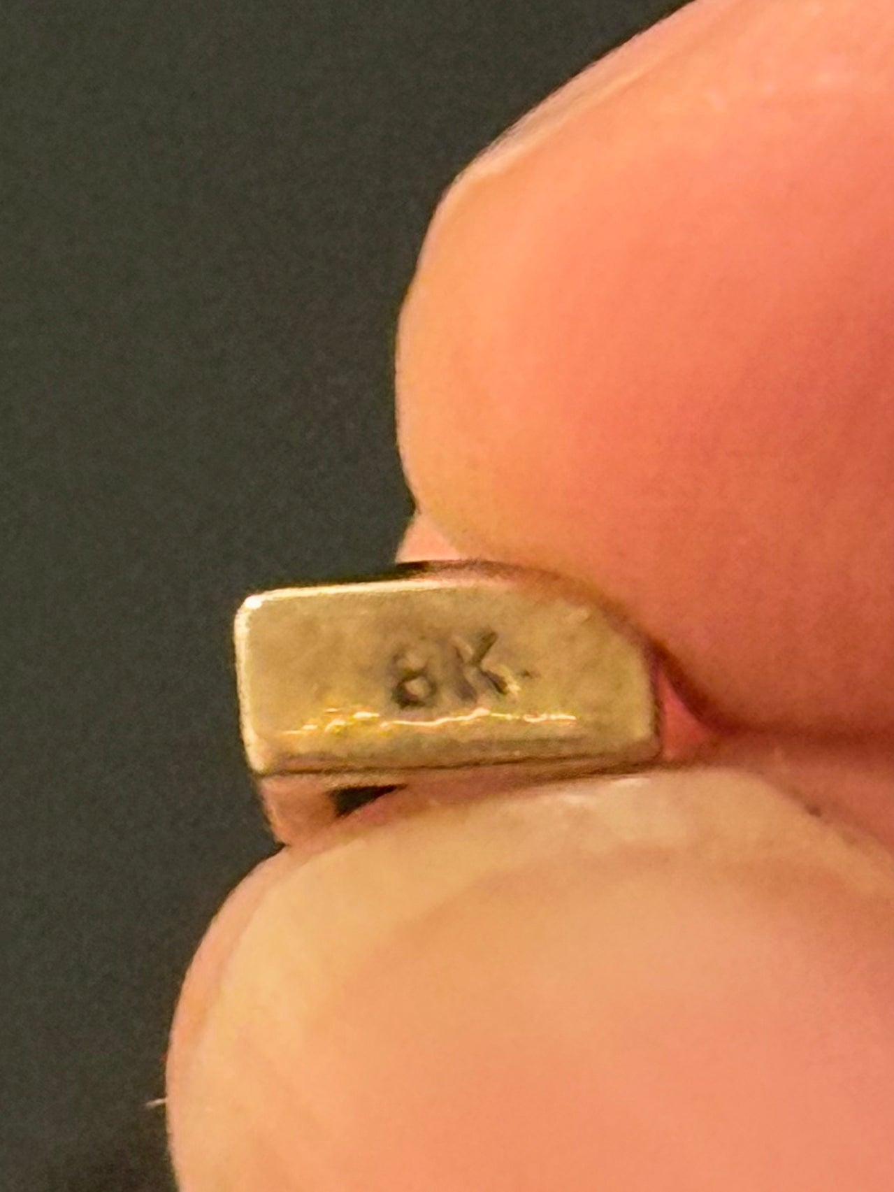 Vintage 8K. Guld charm / vedhæng, med Amethyst.