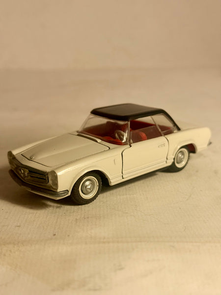 TEKNO Denmark Mercedes-Benz 230 SL No. 929. NEAR MINT