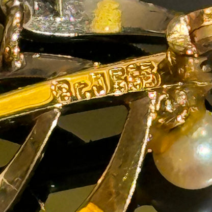 Bræmer-Jensen (1957-1991) 14K gold brooch with diamonds and pearls.