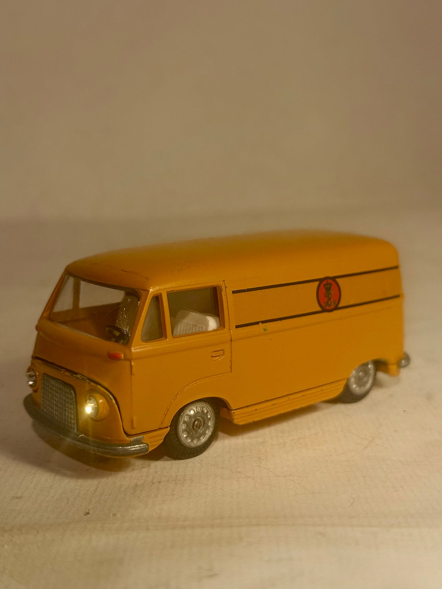 Ford Taunus postbil No. 415