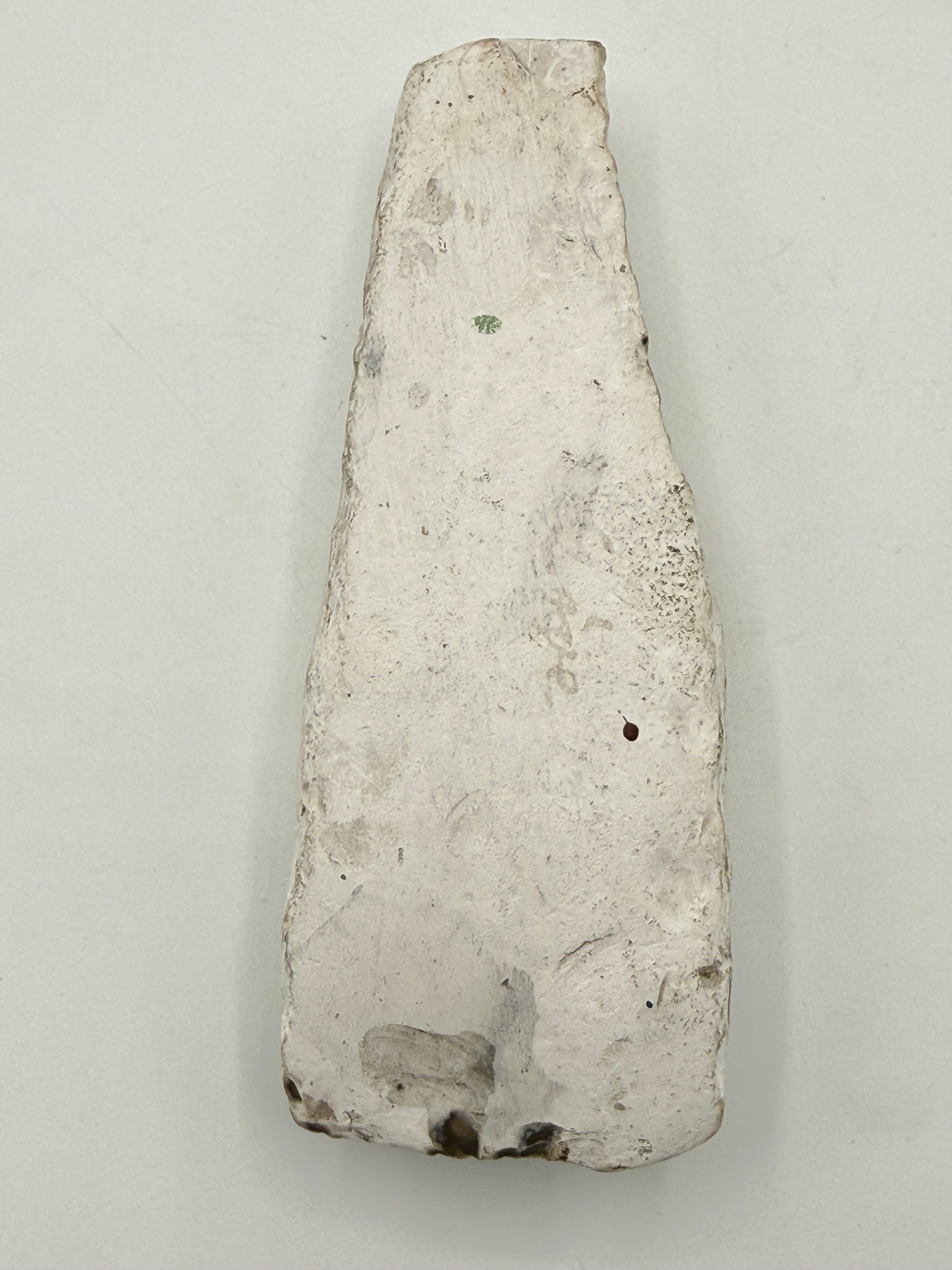 Dansk Stenalder. Tyknakket Lindøøkse i flint. 2800-1800 F.Kr