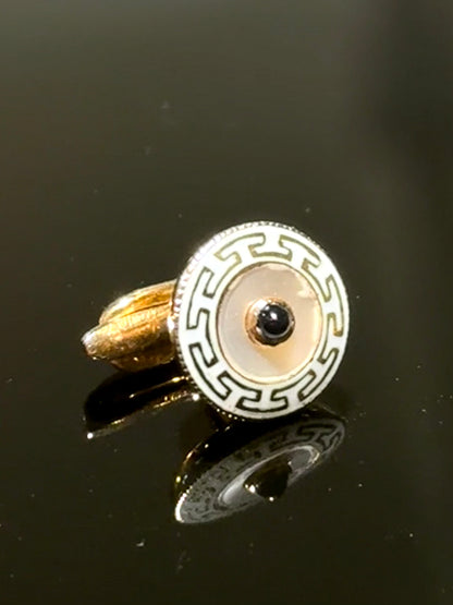 Art Deco 14K. Guld kraveknap, med blå safir. Start 1900 tallet.