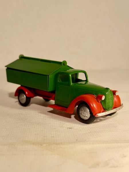 TEKNO Denmark Ford V8 skraldebil No. 423.