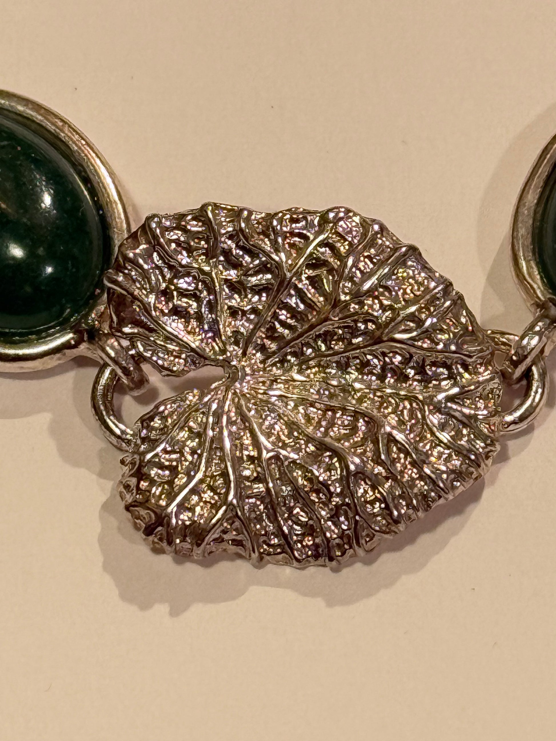 Vintage Grøn jade & sterling sølvarmbånd. Fra midt/slut 1900 tallet