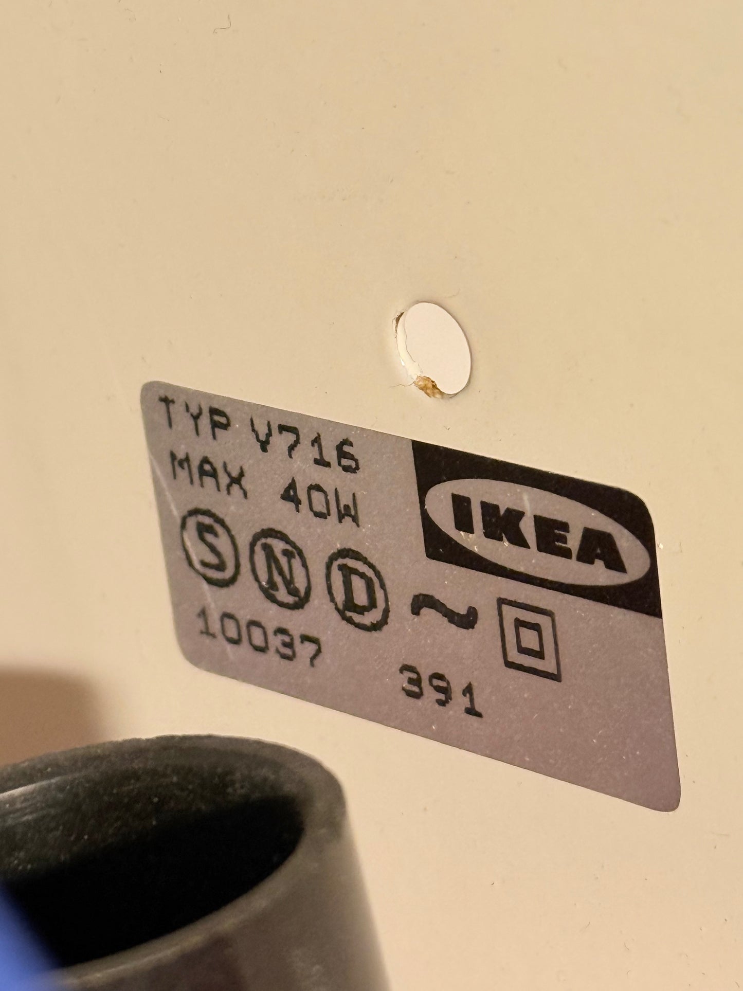 Ettore Sottsass, Memphis-stil Stoja væglampe, for IKEA. Fra 1992