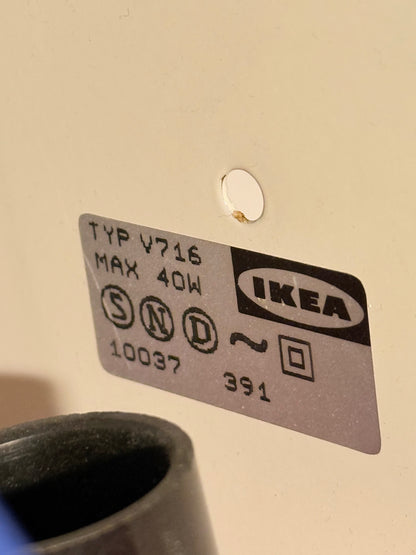 Ettore Sottsass, Memphis-stil Stoja væglampe, for IKEA. Fra 1992