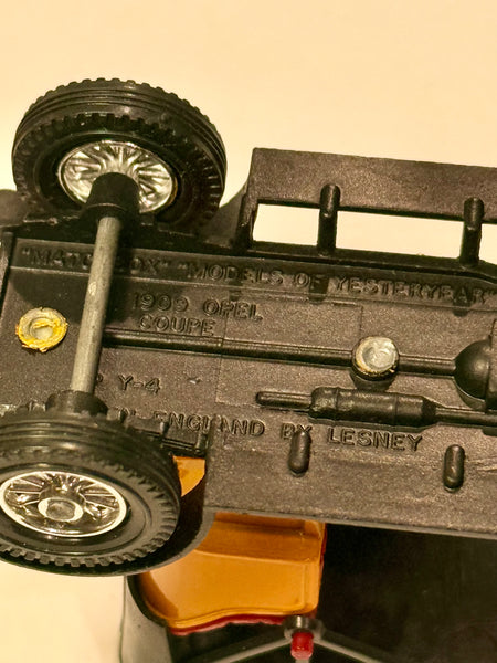 Vintage Lesney Matchbox 1909 Opel coupé metal bil, fra 1970érne.