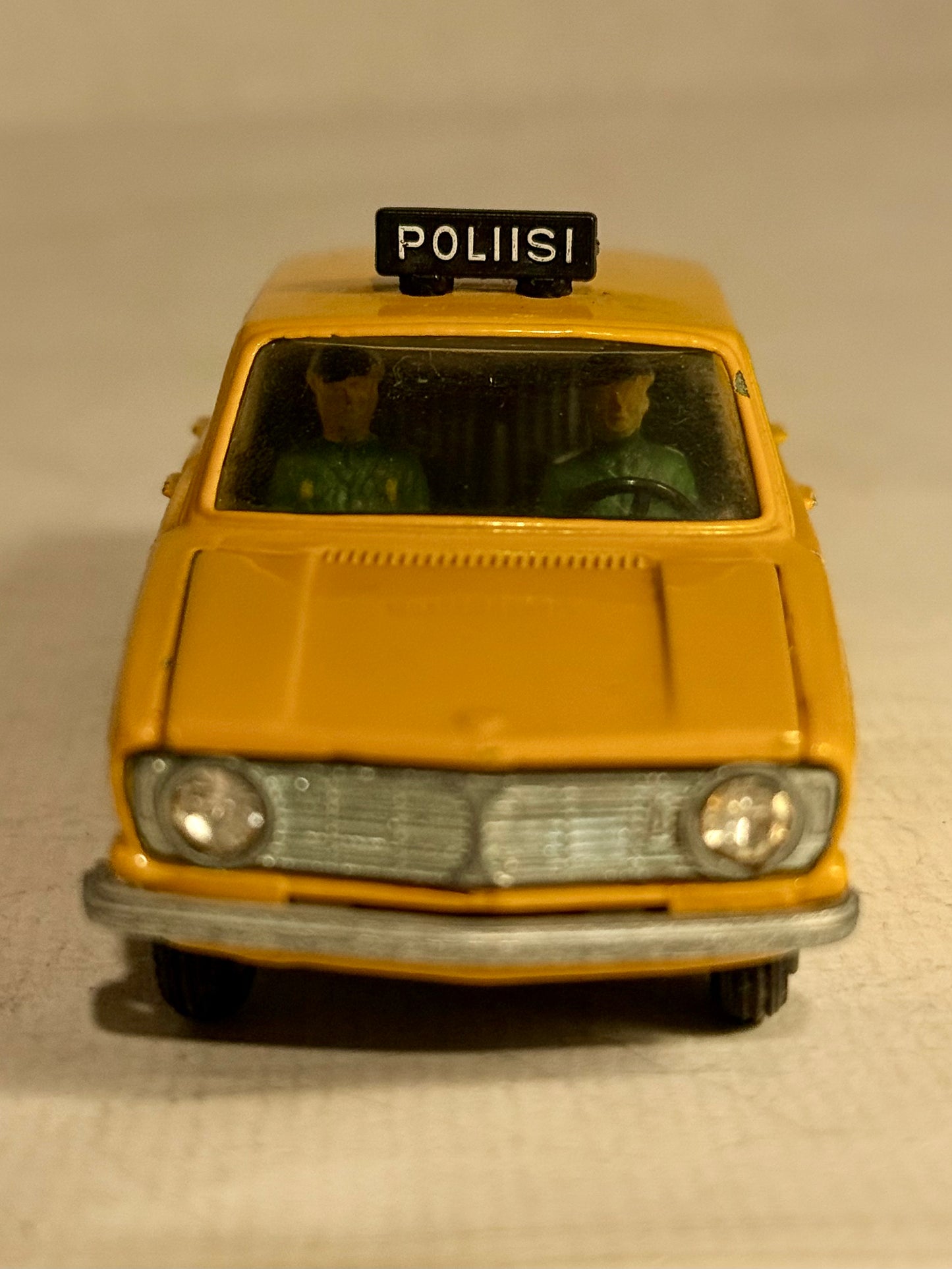 TEKNO Volvo 144 Hollandsk politibil No. 822. NEAR MINT.