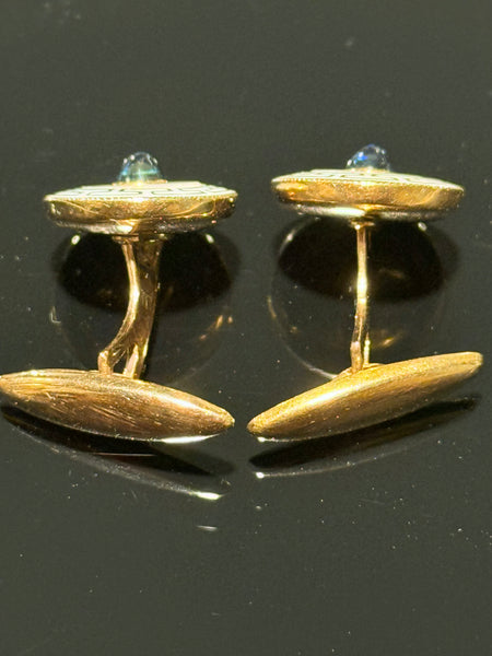 Art Deco 14K. Guld manchetknapper, med blå safirer. Start 1900tallet.