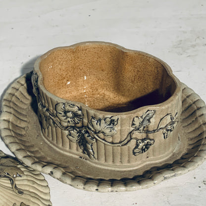 Antik Mettlach Villeroy & Boch sukkerskål, fra 1852-1872.