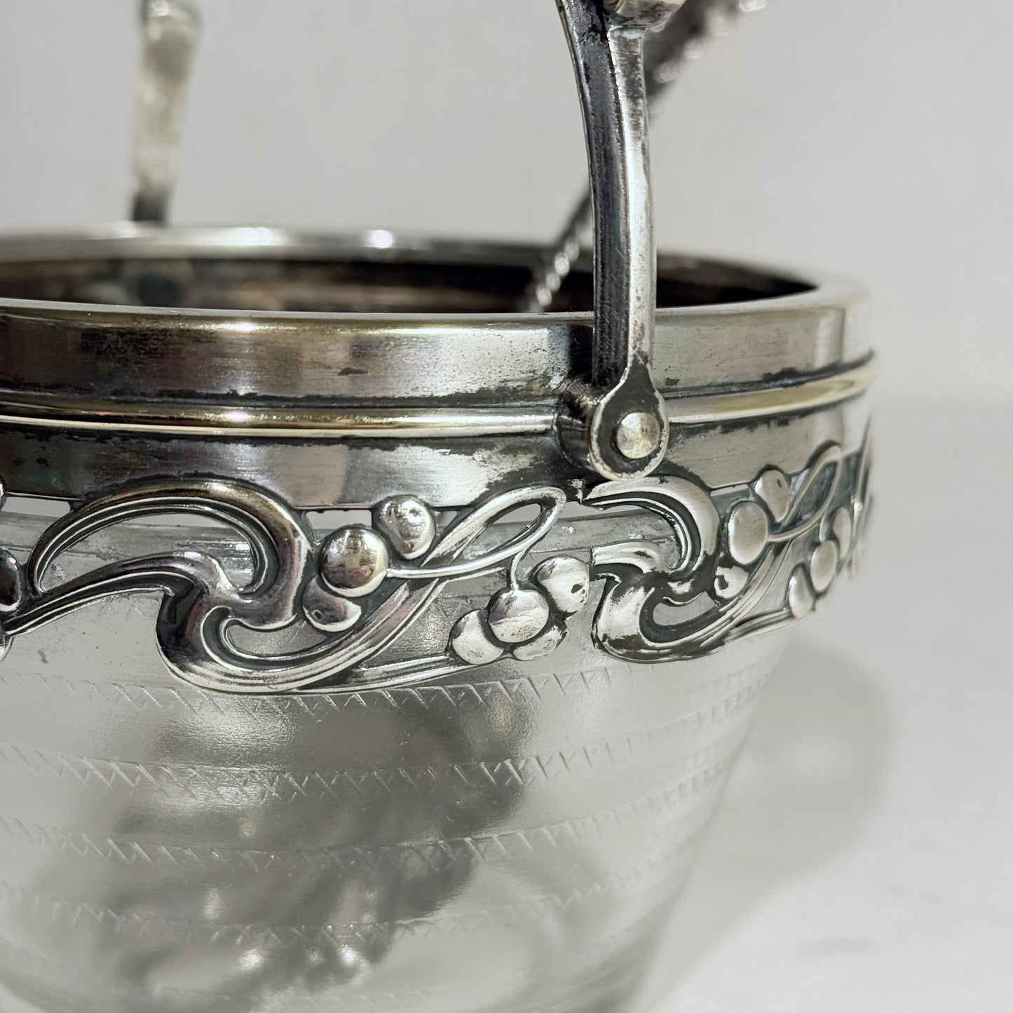 Antik Art Nouveau sølvbelagt kandisskål. Fra start 1900 tallet.