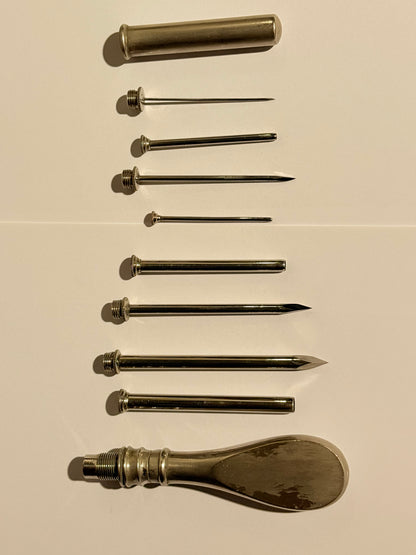 Ældre W.Kaiser Trokart. Kirurgisk instrument. Start/midt 1900 tallet.