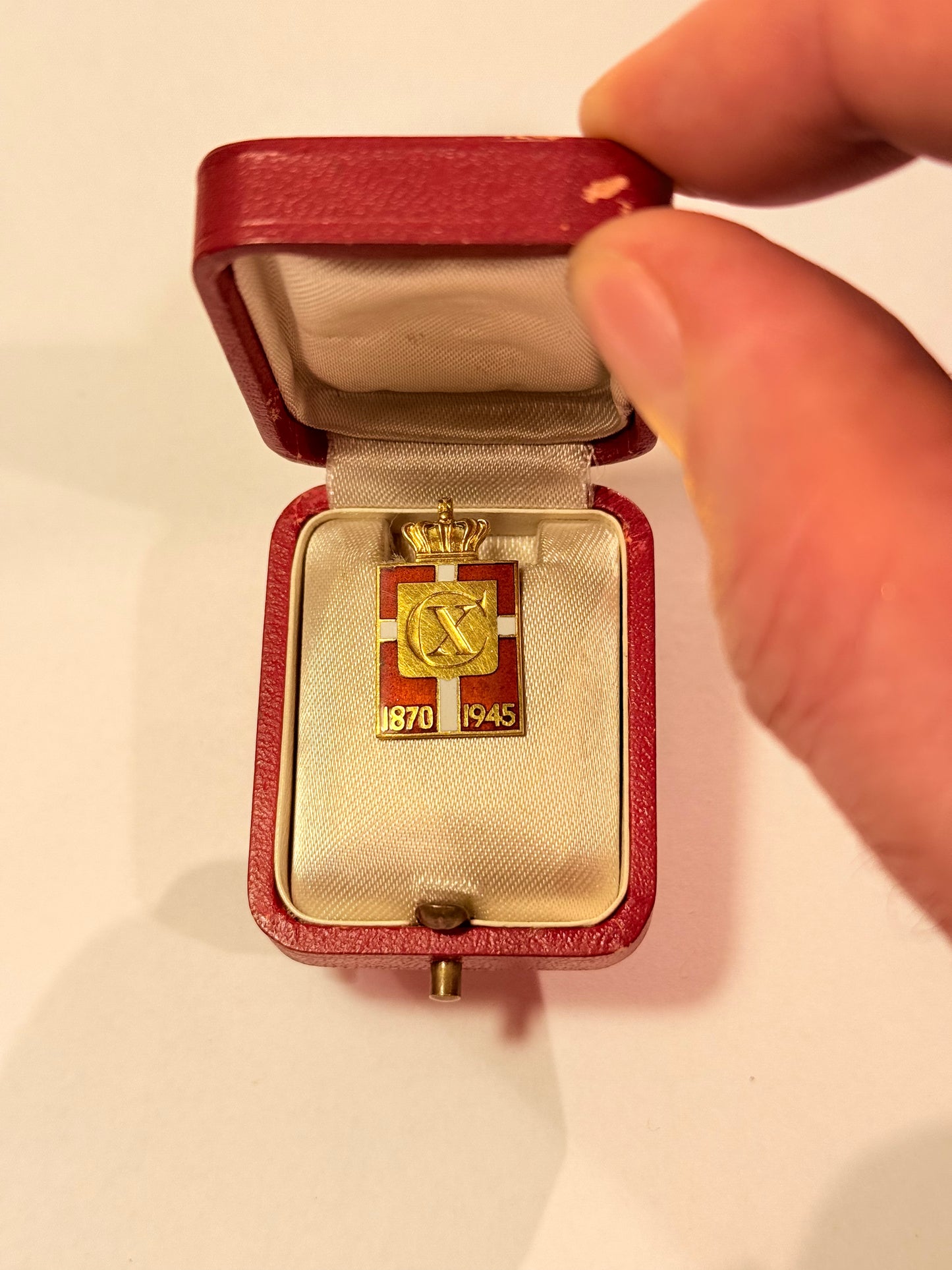 Georg Jensen Guld Chr.X. Kongemærke 1870-1945 til knappehul