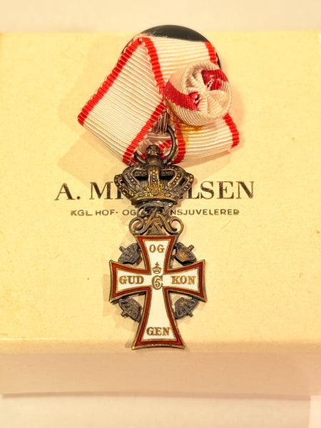 Miniaturemedalje af det danske Ridderkors - Frederik IX version.