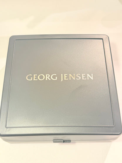 Georg Jensen Juleuro Special Edition 2012 - Julekrybben. Design: Rebecca Uth.