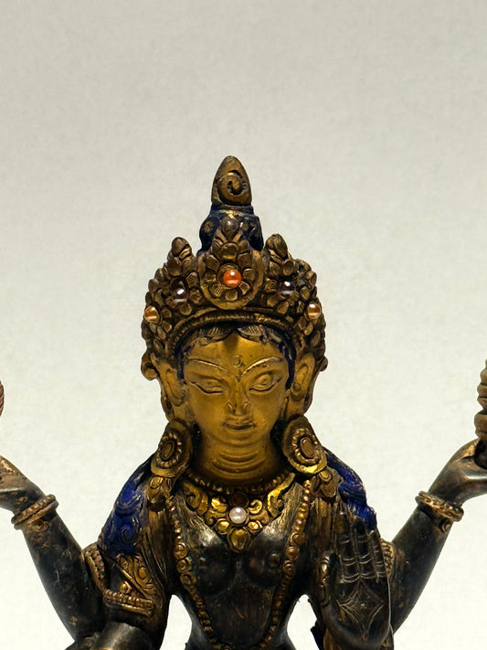 Gudinden Laxmi i forgyldt og oxideret kobber, fra 1900 tallet