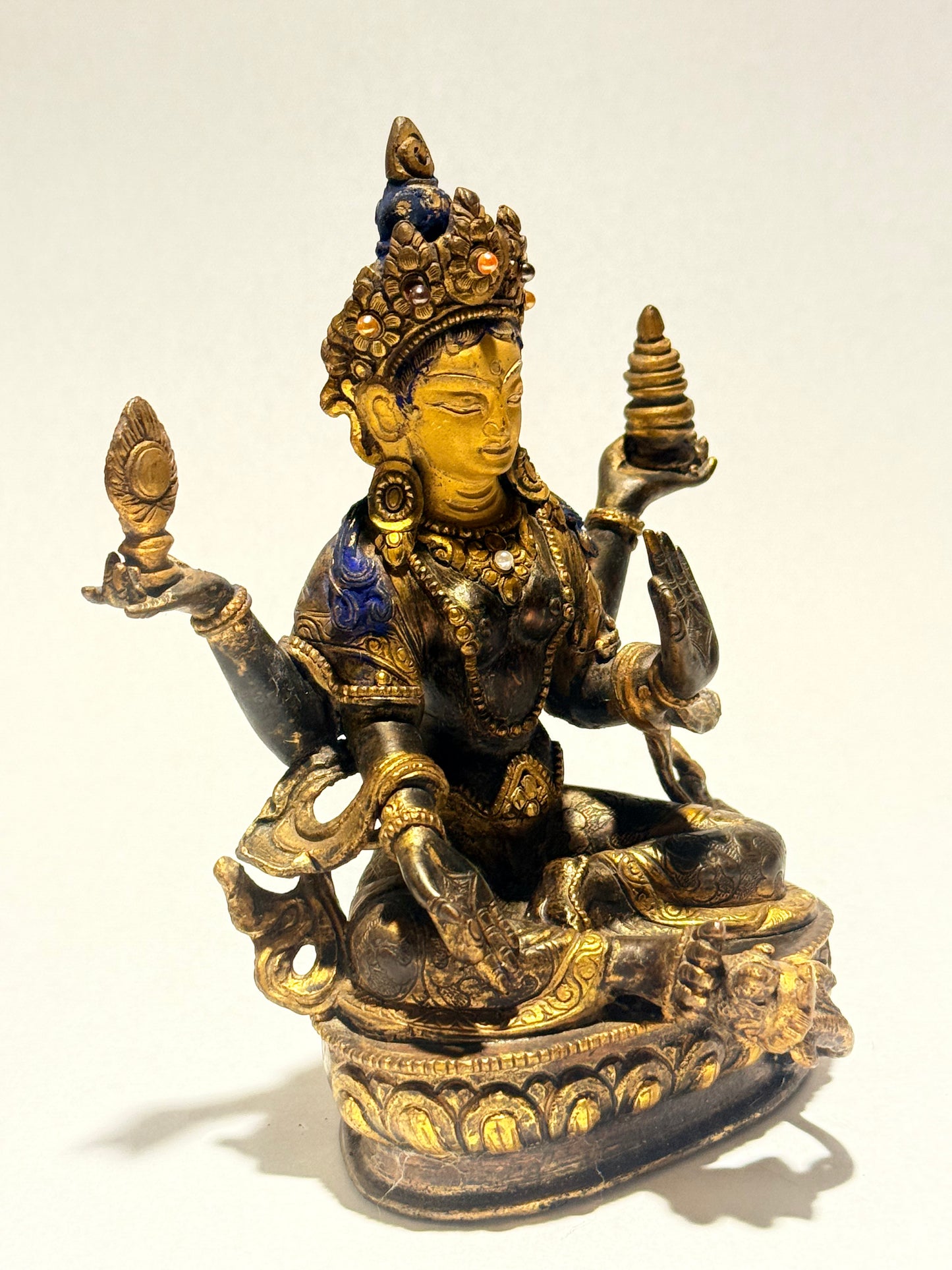 Gudinden Laxmi i forgyldt og oxideret kobber, fra 1900 tallet